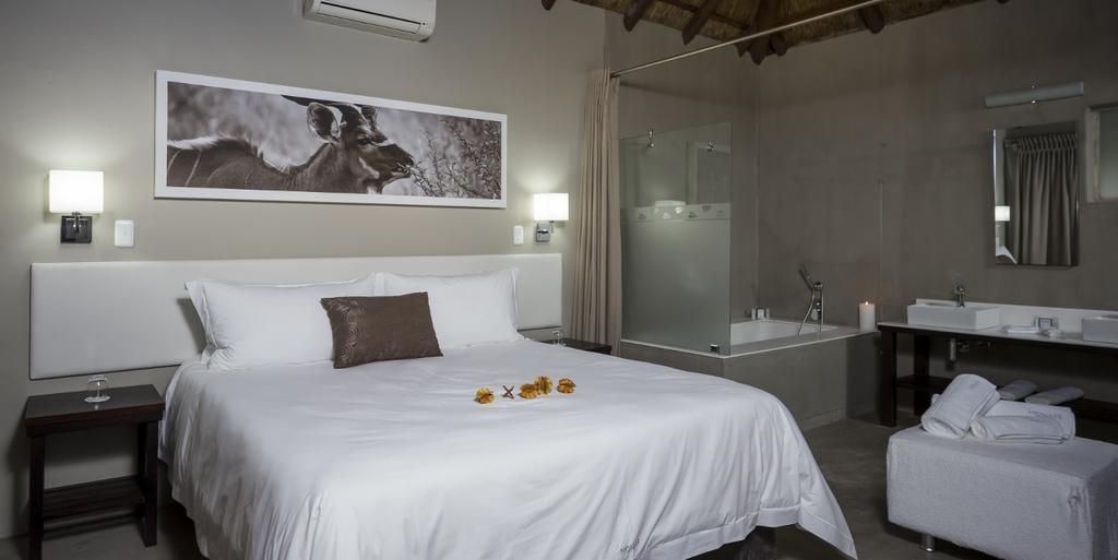 Monate Game Lodge Модимоле Екстериор снимка