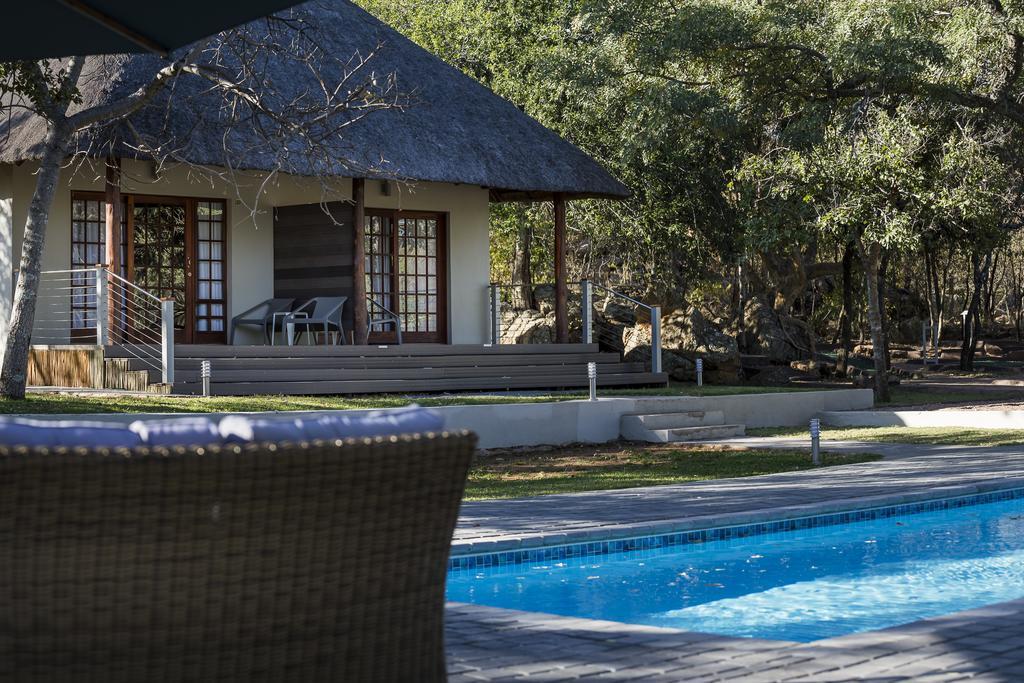 Monate Game Lodge Модимоле Екстериор снимка