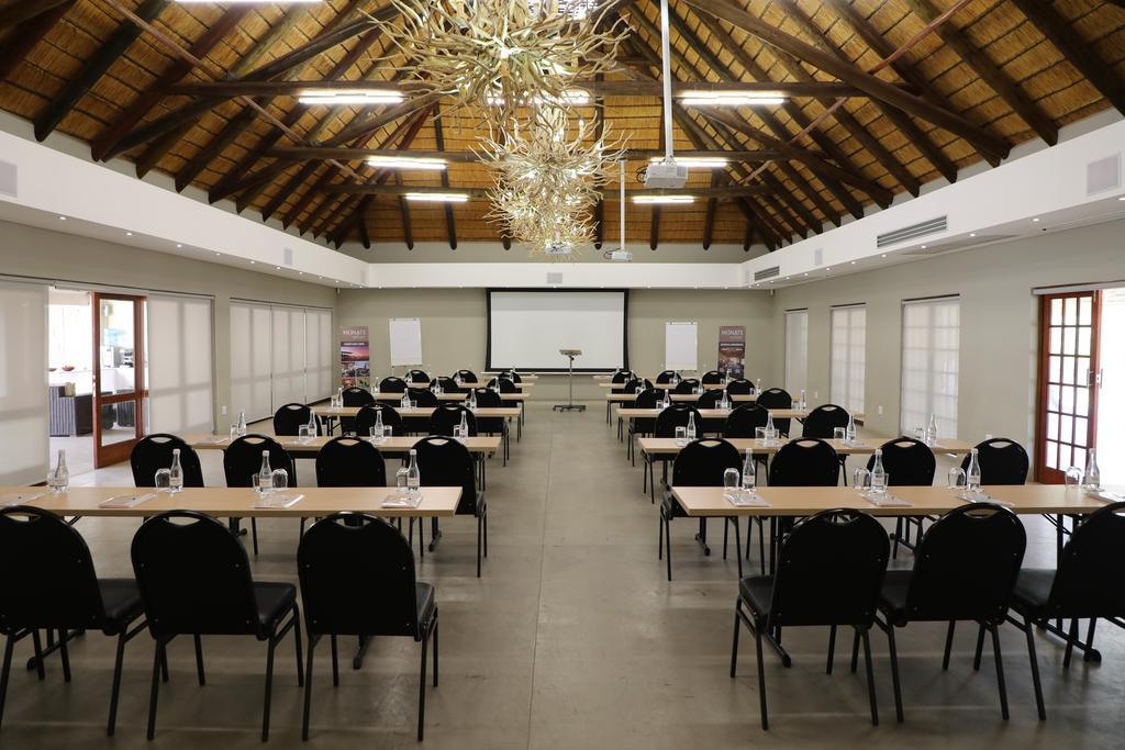 Monate Game Lodge Модимоле Екстериор снимка