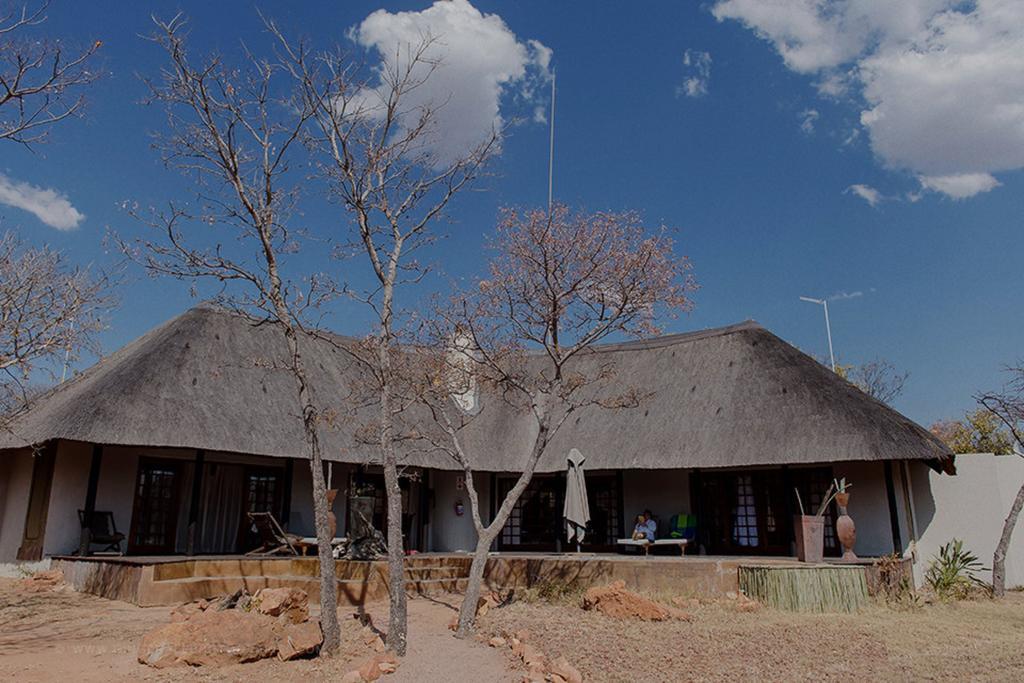 Monate Game Lodge Модимоле Екстериор снимка