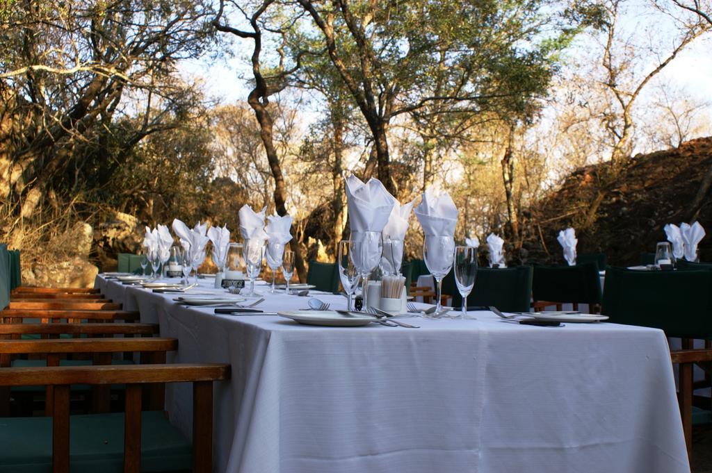 Monate Game Lodge Модимоле Екстериор снимка